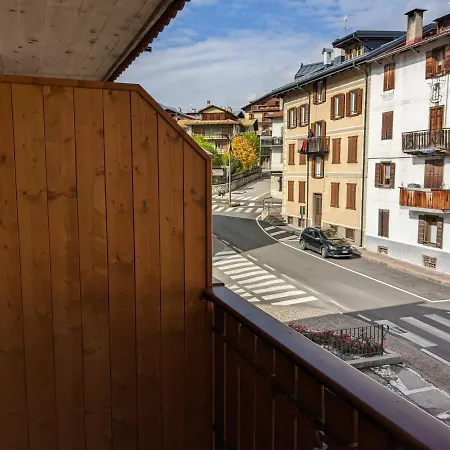 Auronzo Vacanze Di Marina E Valter - Corte 25 * Ауронцо-ди-Кадоре